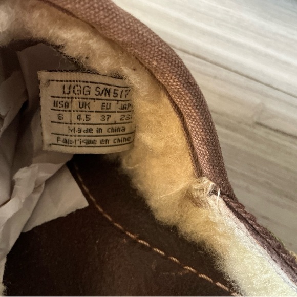 Ugg Kohala brown leather clogs sheepskinn lined size 6 women’s outdoor slippers - Picture 8 of 8